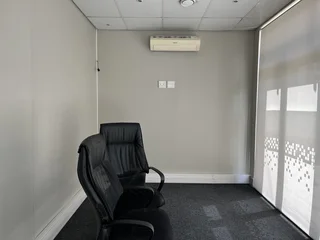 300 m2 Ground Floor office To Let in Century City