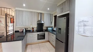 3 Bedroom Apartment For Sale in Umhlanga
