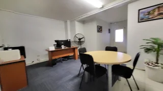 Prime 115 sqm Commercial Space – Ideal for Your Business!