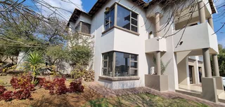 Prime Location ! Perfect Family Home!