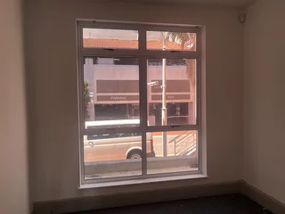 352 m2 Ground Floor office to let in Century City