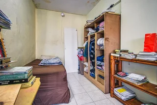 STUNNING 6TH FLOOR UNIT WITH CRICKET CLUB VIEWS!