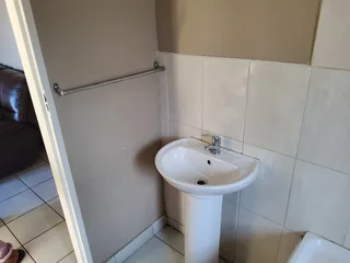 **Spacious Family Home with Additional Flats - Perfect for Investment or Family Living**