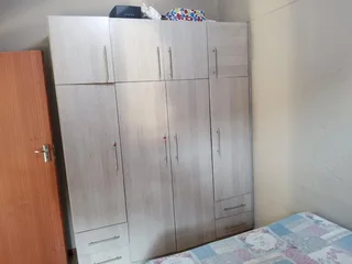 **Spacious Family Home with Additional Flats - Perfect for Investment or Family Living**