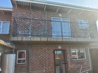 **Spacious Family Home with Additional Flats - Perfect for Investment or Family Living**