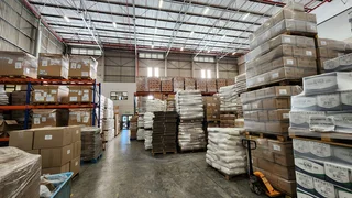 Prime 2&#39;731m2 A-Grade Warehouse To Rent in Glen Anil | Swindon Property