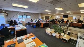 Prime 2&#39;731m2 A-Grade Warehouse To Rent in Glen Anil | Swindon Property