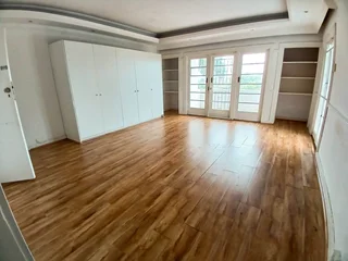 5 Bedroom Upper Glenwood Gem