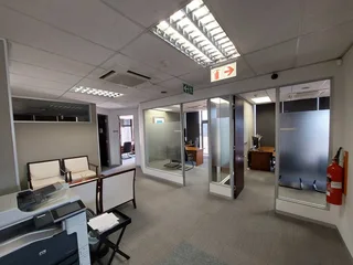 1245 sqm Office to Let in Bedfordview