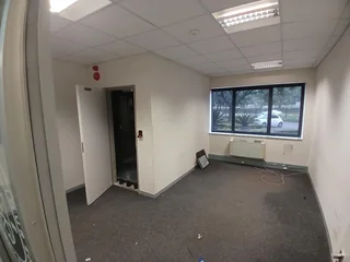 982 sqm Office to Let in Bedfordview