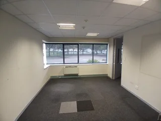 982 sqm Office to Let in Bedfordview