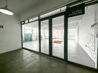 118m² Office Space To Let in Woodstock