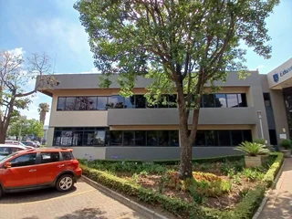 982 sqm Office to Let in Bedfordview