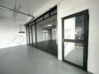 118m² Office Space To Let in Woodstock