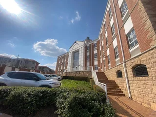 362 sqm Office To Let in Fourways