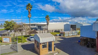 High-Exposure Industrial Property For Sale Airport Industria