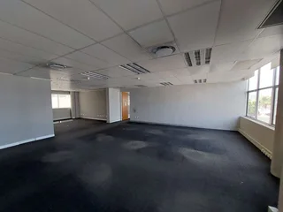 742 sqm Office to Let in Bedfordview