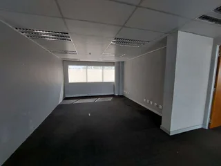 742 sqm Office to Let in Bedfordview