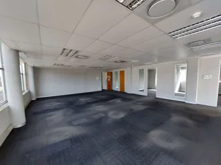 742 sqm Office to Let in Bedfordview