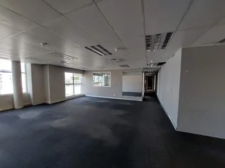 742 sqm Office to Let in Bedfordview