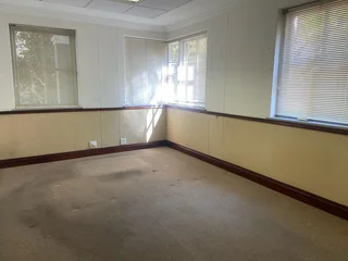 111 sqm Office To Let in Bryanston