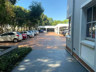 111 sqm Office To Let in Bryanston