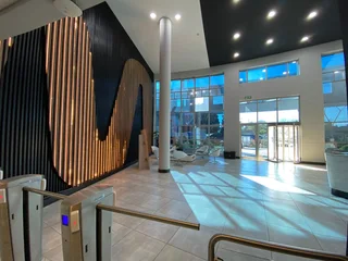 Iconic warehouse and office to let