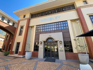 164 sqm Office To Let in Bryanston