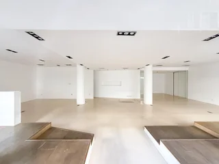 Showroom / Retail Space – Prime CBD Location