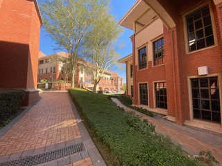 164 sqm Office To Let in Bryanston