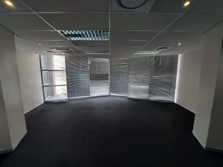 636 sqm Office to Let in Bedfordview