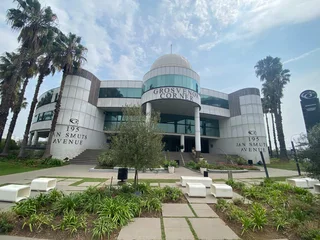 Ground Floor showroom or offices available in Rosebank