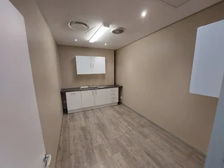 131 sqm Office to Let in Bedfordview