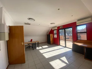 50 sqm Office To Let in Fourways