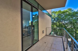 238 sqm Office to Let in Illovo