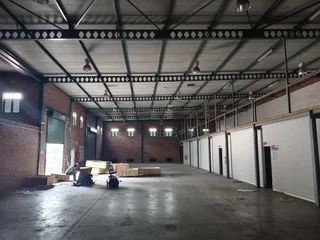 2169m² Warehouse to let Linbro park