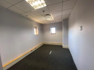779 sqm Office To Let in Bryanston
