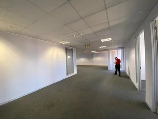 779 sqm Office To Let in Bryanston