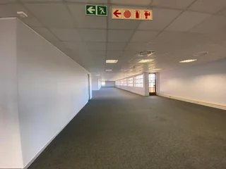 779 sqm Office To Let in Bryanston