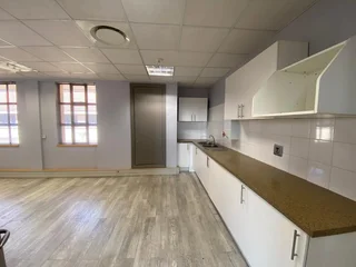 779 sqm Office To Let in Bryanston