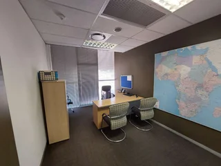 665 sqm office to Let in Bedfordview