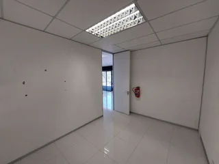 120 sqm Office to Let in Bedfordview