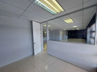 120 sqm Office to Let in Bedfordview
