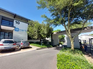 120 sqm Office to Let in Bedfordview