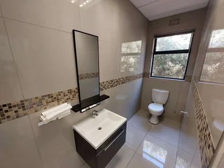 120 sqm Office to Let in Bedfordview