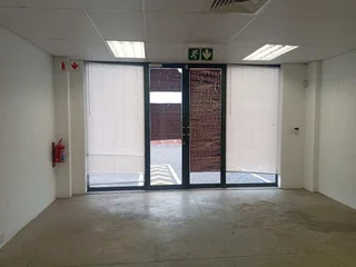 401m² Warehouse to rent Longlake