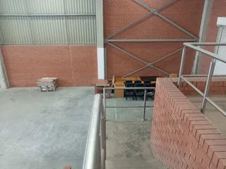 401m² Warehouse to rent Longlake