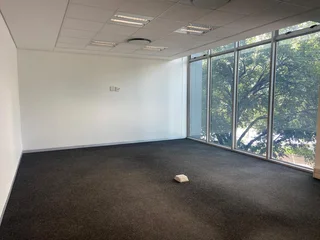 505 sqm Office To Let in Bryanston
