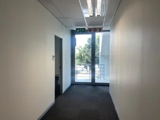 505 sqm Office To Let in Bryanston