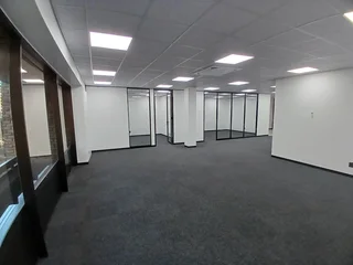 162 sqm Office to Let in Bedfordview
